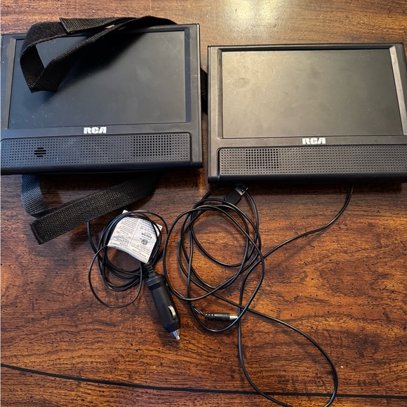 Black Overhead Video Player - Picture 1 of 2